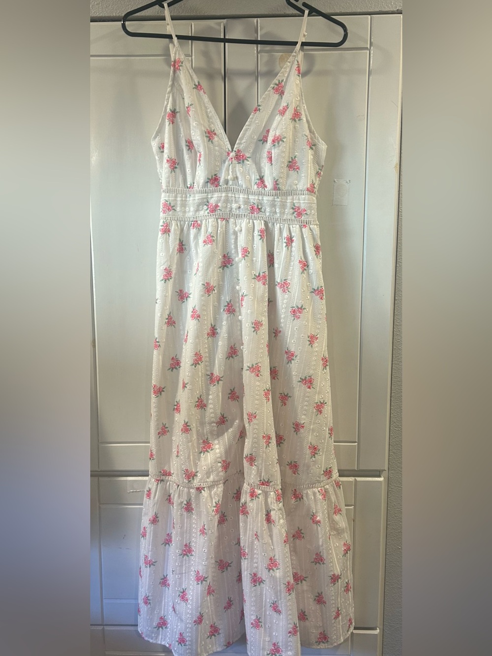 Simplee Apparel White Maxi Skirt with Pink Rose Print